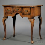 Queen Anne-style Walnut Dressing Table (Lot 1239, Estimate $400-$600)
